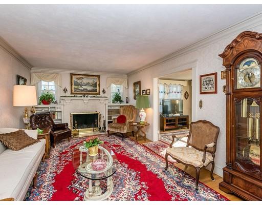 124 Lovell Road Watertown, MA 02472 - Photo 3 of 30