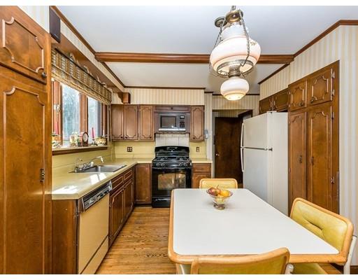 124 Lovell Road Watertown, MA 02472 - Photo 8 of 30