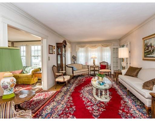 124 Lovell Road Watertown, MA 02472 - Photo 10 of 30