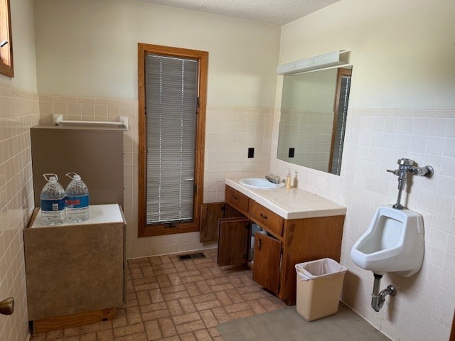 1259 Petty Road White Bluff, TN 37187 - Photo 60 of 60 a bathroom with a sink and a mirror