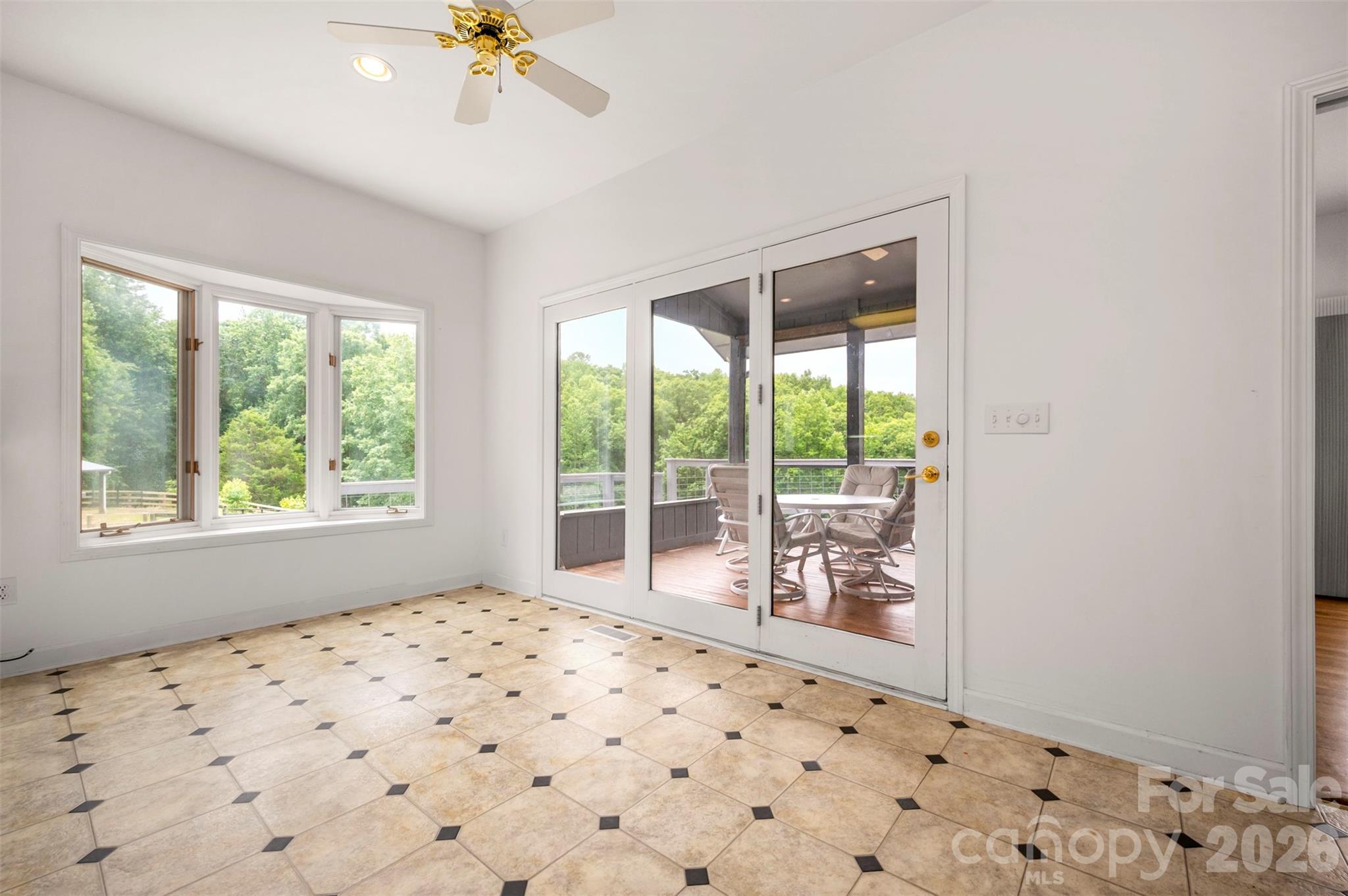 441 Lower Ridgeview Road Columbus, NC 28722 - Photo 11 of 48