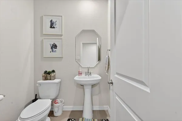 $3,000 | 210 Briarwood, Lake Dallas, TX 75065