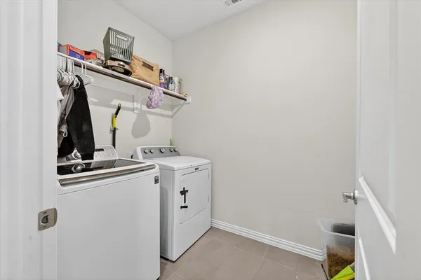 $3,000 | 210 Briarwood, Lake Dallas, TX 75065