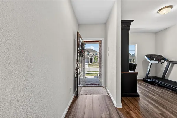 $3,000 | 210 Briarwood, Lake Dallas, TX 75065