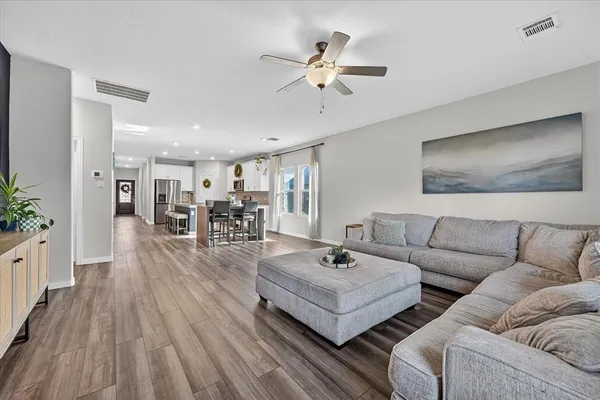 $3,000 | 210 Briarwood, Lake Dallas, TX 75065