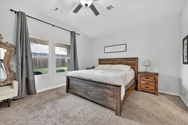 $3,000 | 210 Briarwood, Lake Dallas, TX 75065