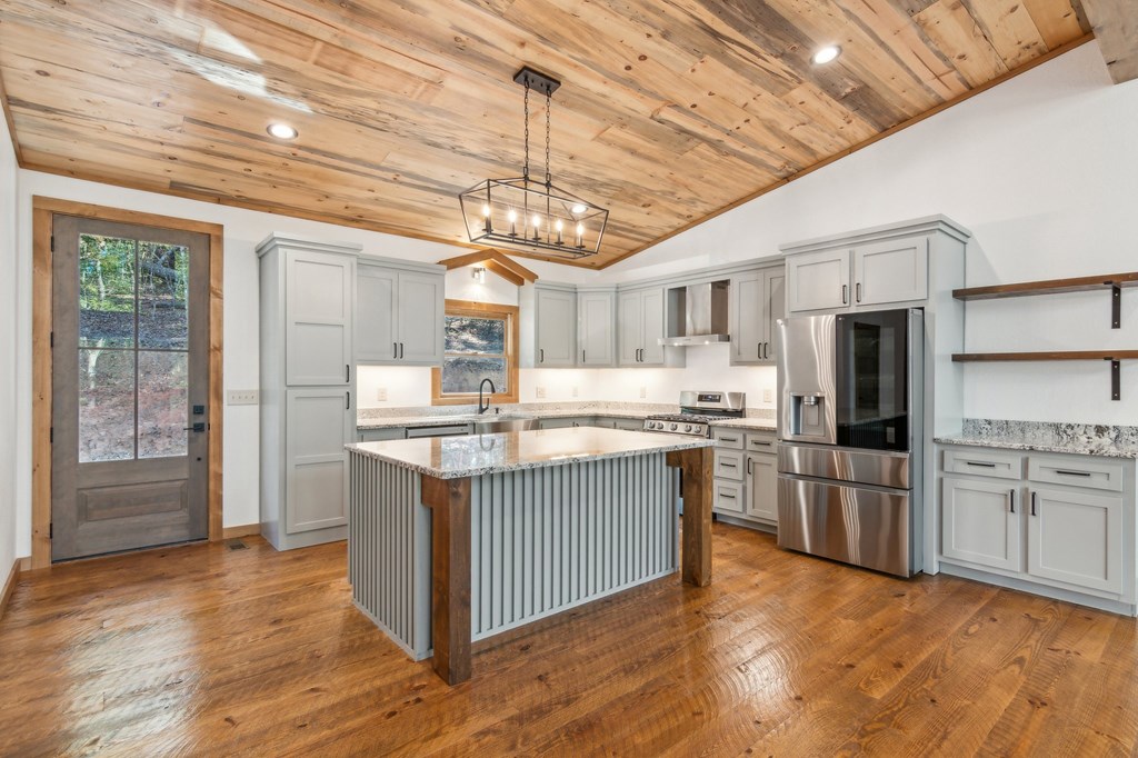 291 Long's Road Blue Ridge, GA 30513 - Photo 12 of 84