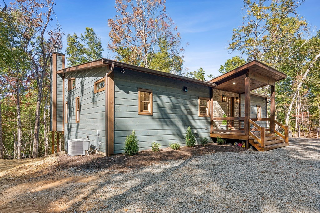 291 Long's Road Blue Ridge, GA 30513 - Photo 10 of 84