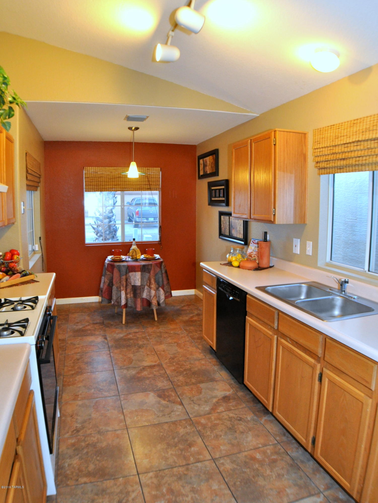 4355 West Bunk House Road Tucson, AZ 85741 - Photo 17 of 38 Gallery Image 17