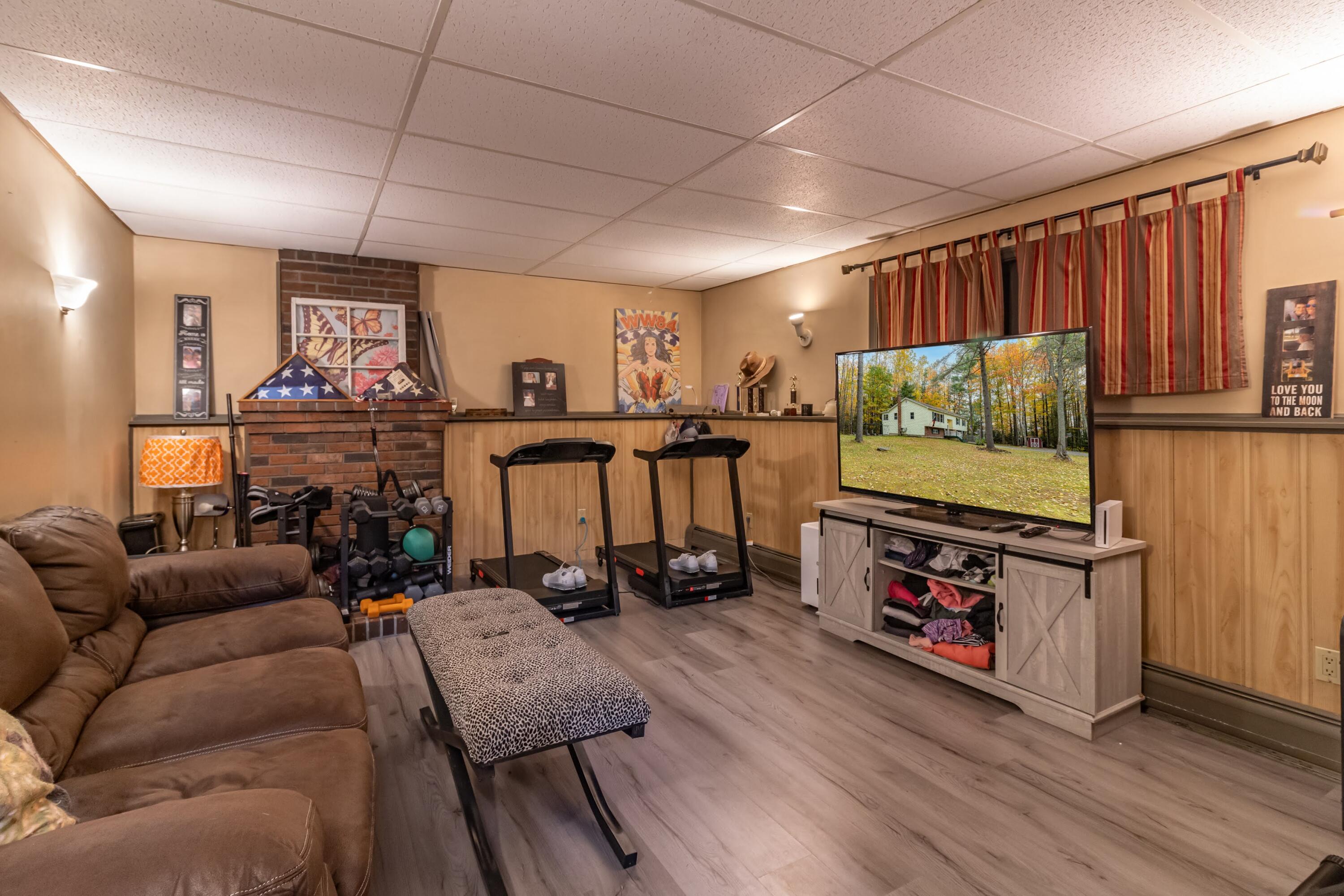 17 Brian Drive Brewer, ME 04412 - Photo 45 of 55 17 Brian Drive Interiors-34