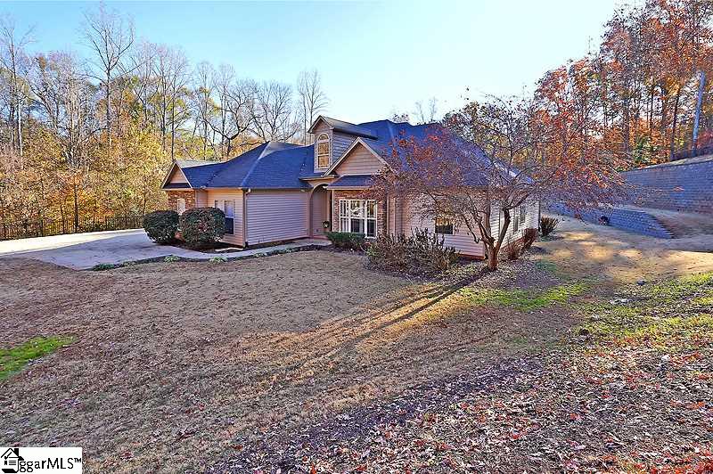 235 Wansley Road Taylors, SC 29687 - Photo 3 of 32 Gallery Image 3
