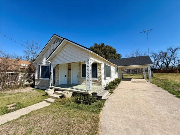 $207,000 | 107 South Harrison Street, West, TX 76691