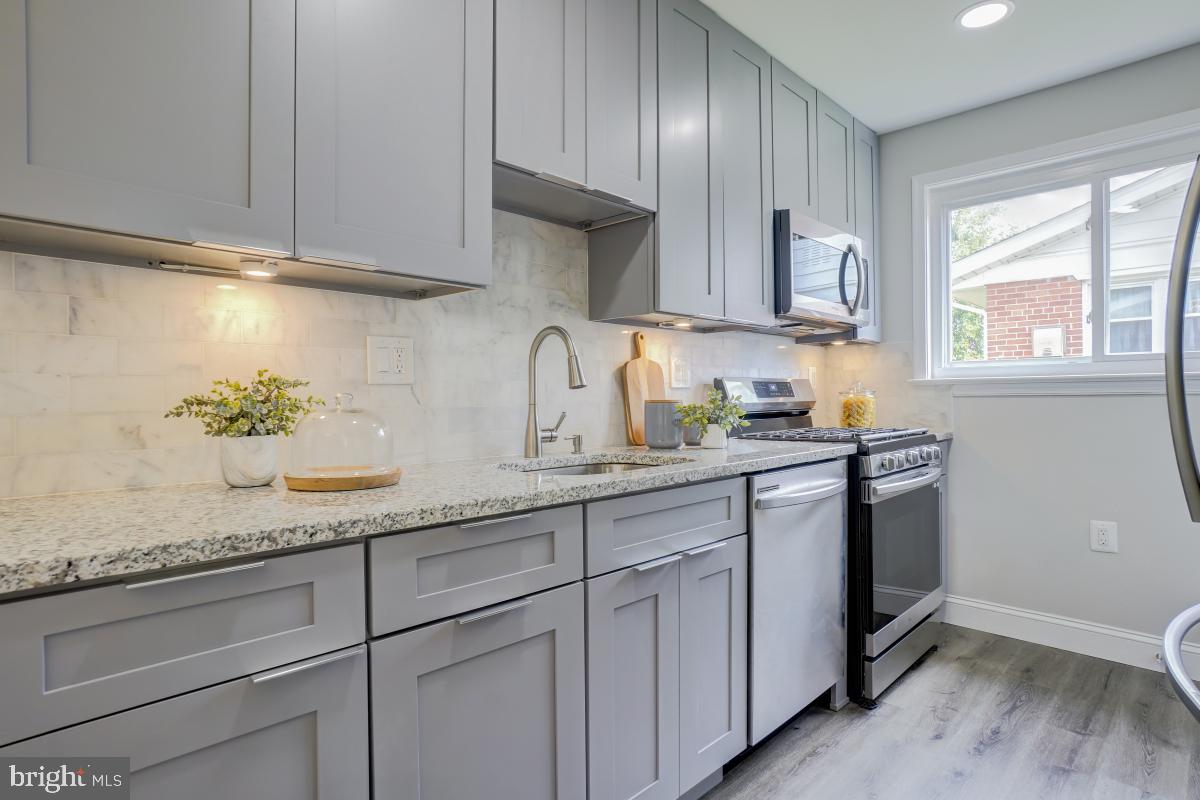 8614 Riggs Road Hyattsville, MD 20783 - Photo 11 of 28 Kitchen