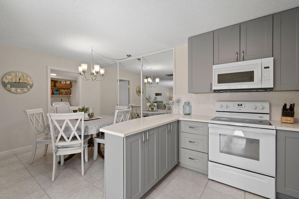 3900 Southeast County Line Road, Unit 22A Jupiter, FL 33469 - Photo 18 of 50 3900CountyLineRd#22A_23