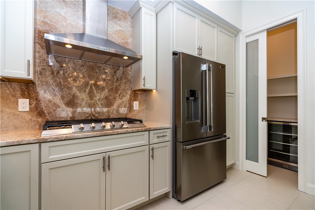 15 Hampton Road, Unit 20 Coventry, RI 02816 - Photo 24 of 50