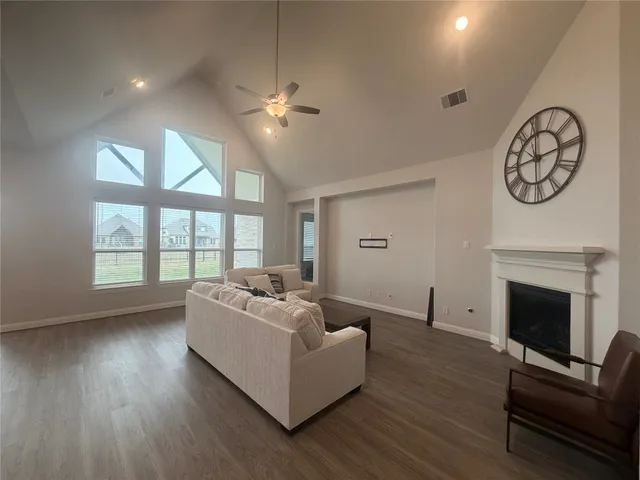 $3,500 | 6610 Lake Oasis Drive, Katy, TX 77493