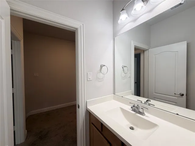 $3,500 | 6610 Lake Oasis Drive, Katy, TX 77493