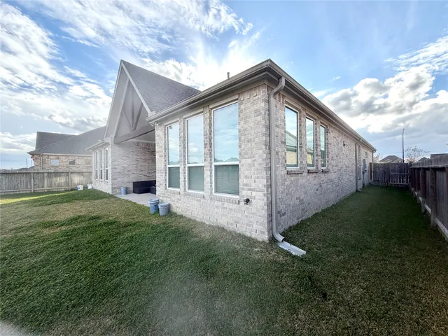 $3,500 | 6610 Lake Oasis Drive, Katy, TX 77493