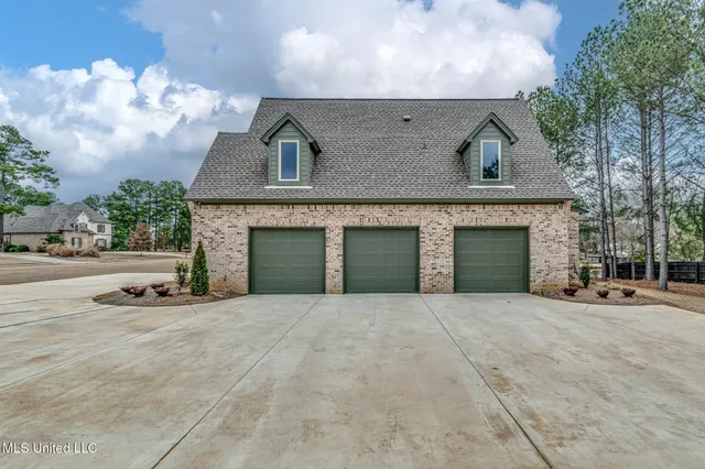 $1,040,000 | 116 Anna Cove, Madison, MS 39110