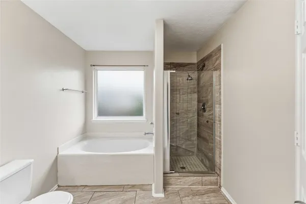 $2,400 | 11015 Shumard Oak Court, Houston, TX 77065