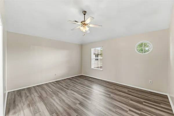 $2,400 | 11015 Shumard Oak Court, Houston, TX 77065