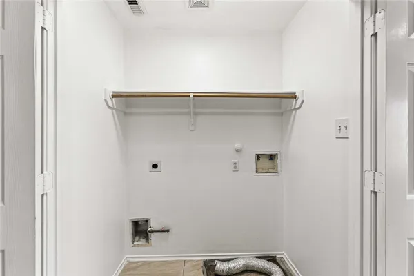 $2,400 | 11015 Shumard Oak Court, Houston, TX 77065