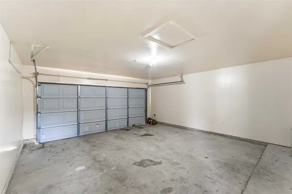 $2,400 | 11015 Shumard Oak Court, Houston, TX 77065