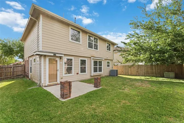 $2,400 | 11015 Shumard Oak Court, Houston, TX 77065