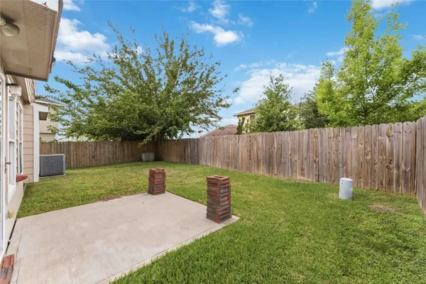 $2,400 | 11015 Shumard Oak Court, Houston, TX 77065