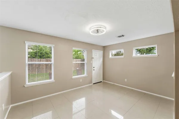 $2,400 | 11015 Shumard Oak Court, Houston, TX 77065
