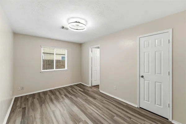 $2,400 | 11015 Shumard Oak Court, Houston, TX 77065