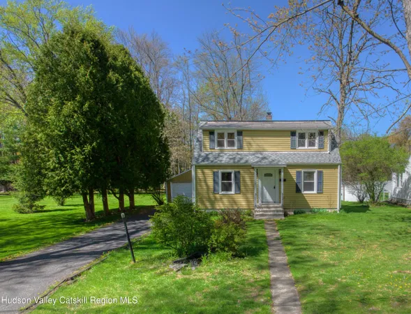 $375,000 | 17 Spencer Boulevard, Coxsackie, NY 12051