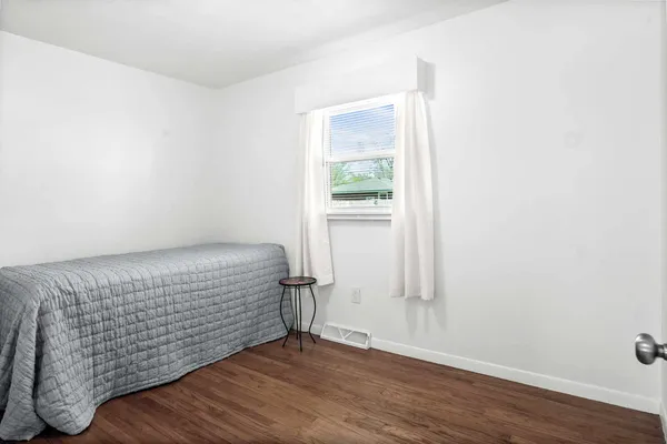 $161,900 | 610 Rayjon Drive, Oreana, IL 62554