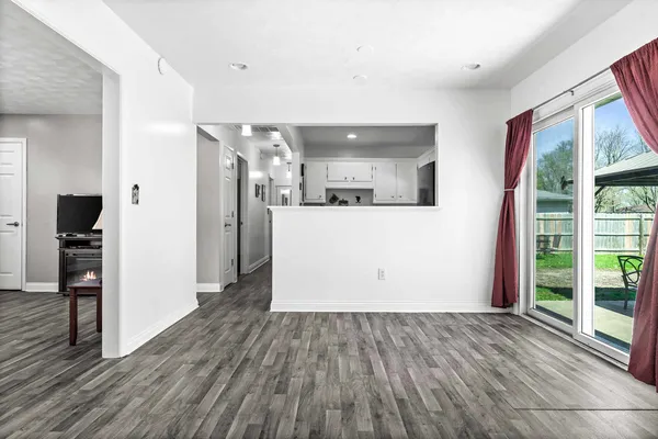 $161,900 | 610 Rayjon Drive, Oreana, IL 62554