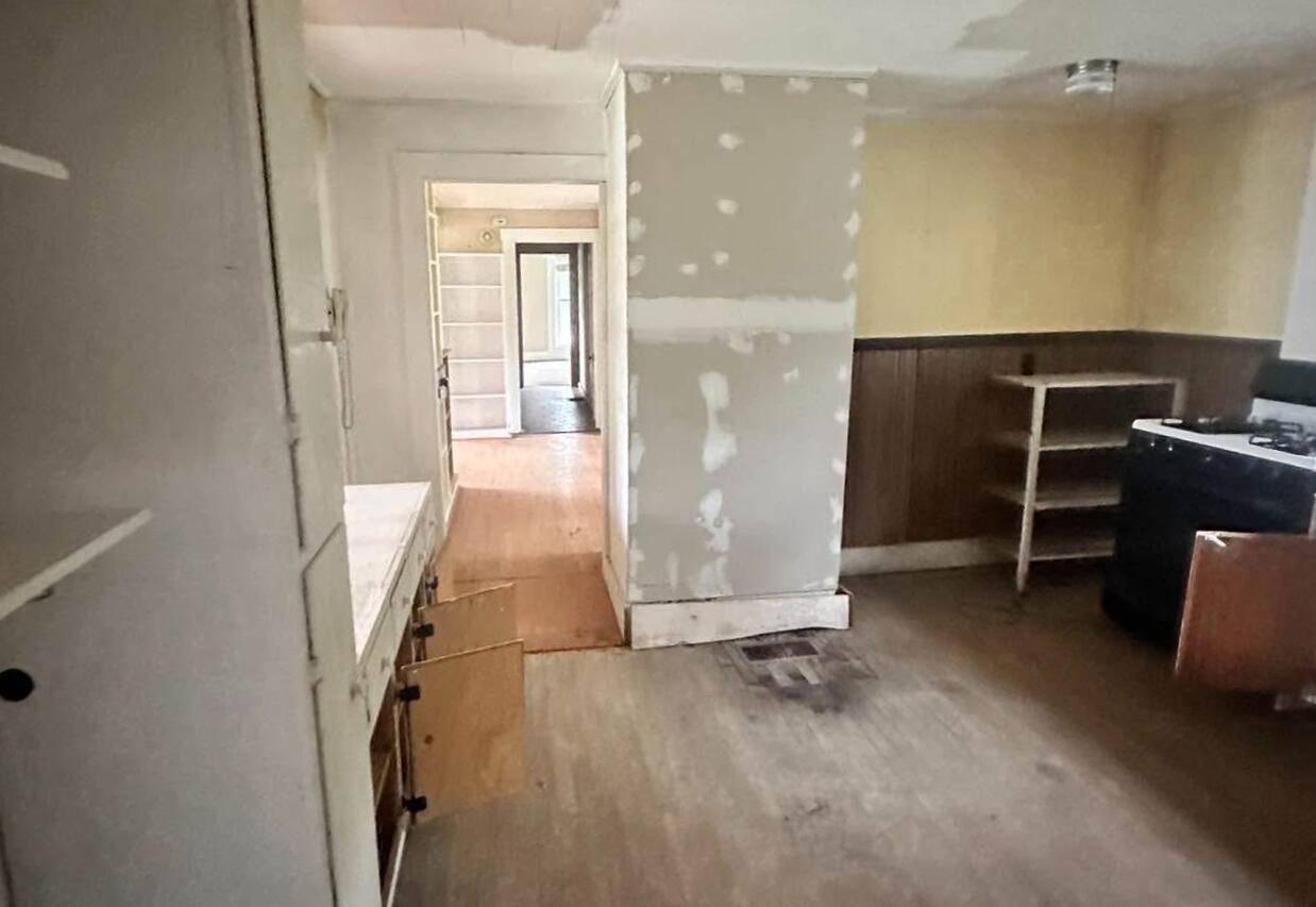 21 Mortland Road Searsport, ME 04974 - Photo 8 of 16 Kitchen