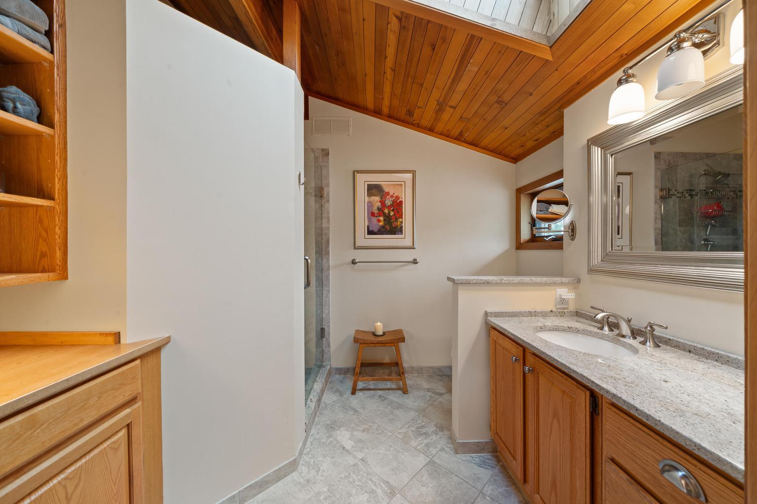 4 Dartmouth Road Williams Bay, WI 53191 - Photo 26 of 51 Skylight & Vanity