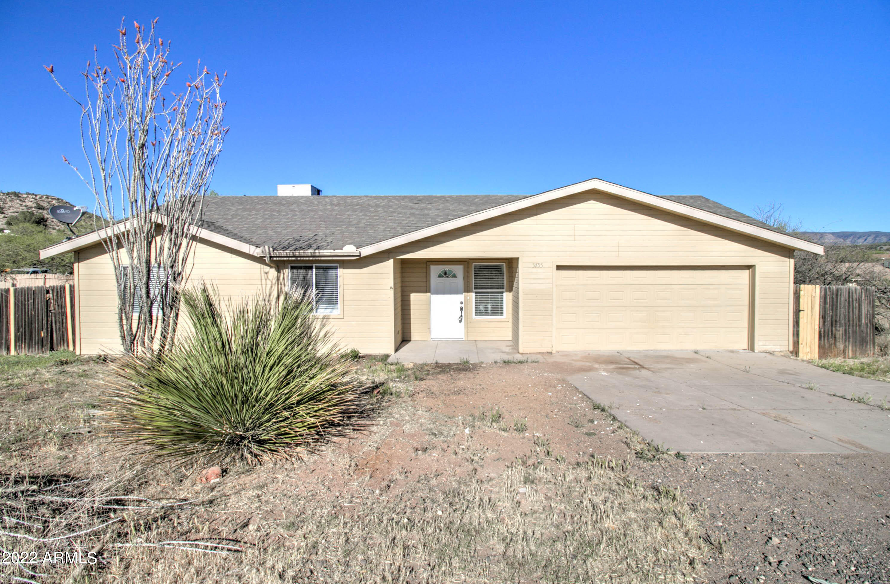 5755 North Laura Lane Rimrock, AZ 86335 - Photo 1 of 25 5755 N Laura Ln-1