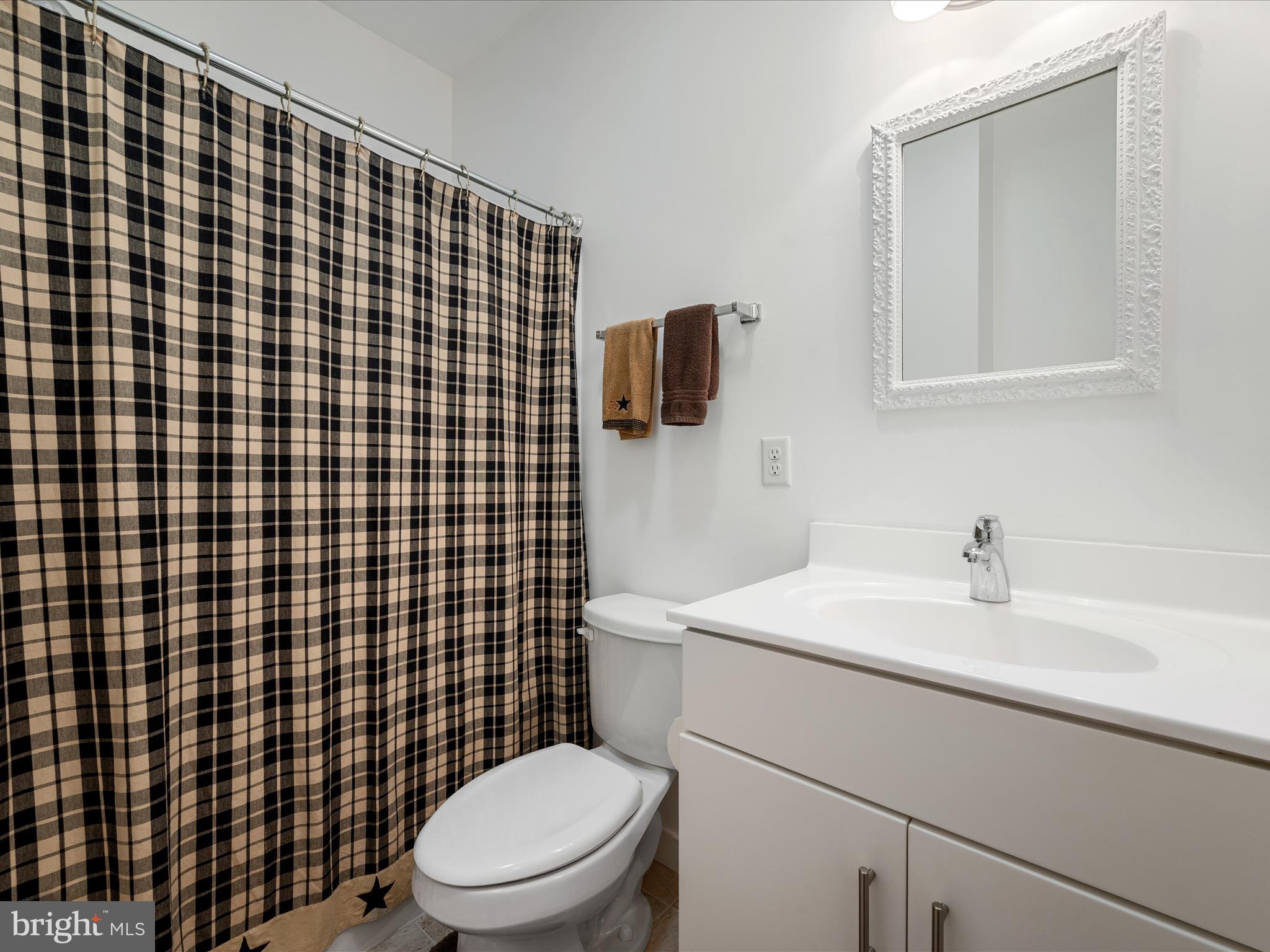 720 Adams Road Winchester, VA 22603 - Photo 28 of 60 Bathroom 2