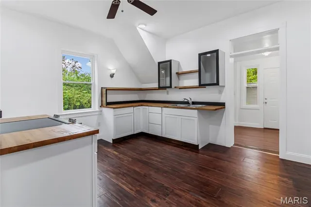 $230,000 | 5200 Dewey Avenue, St. Louis, MO 63116