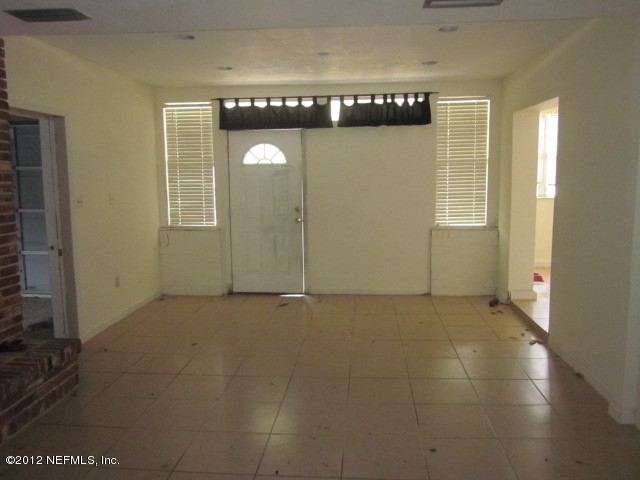 1948 Anniston Road Jacksonville, FL 32246 - Photo 2 of 3 living