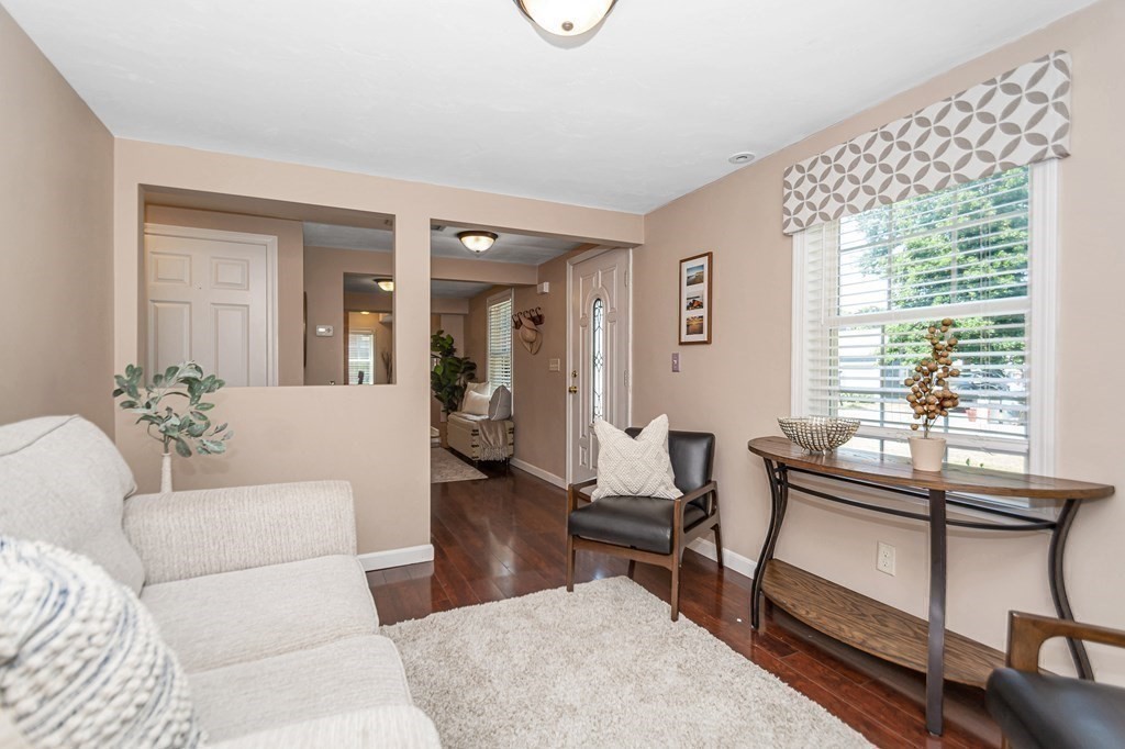34 Springvale Road Reading, MA 01867 - Photo 12 of 35 Gallery Image 12