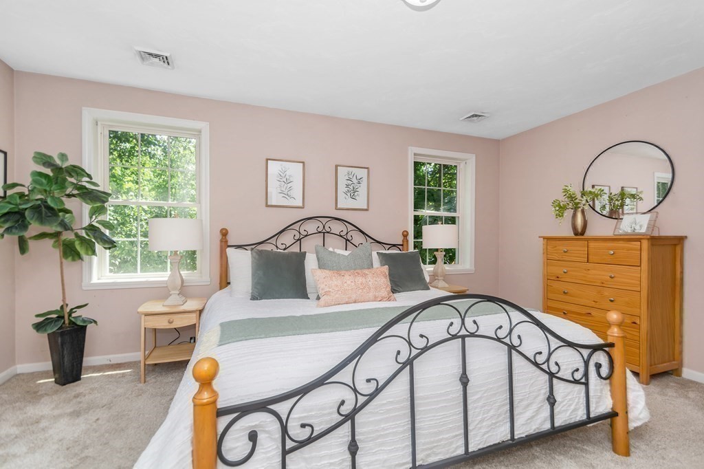 34 Springvale Road Reading, MA 01867 - Photo 16 of 35 Gallery Image 16