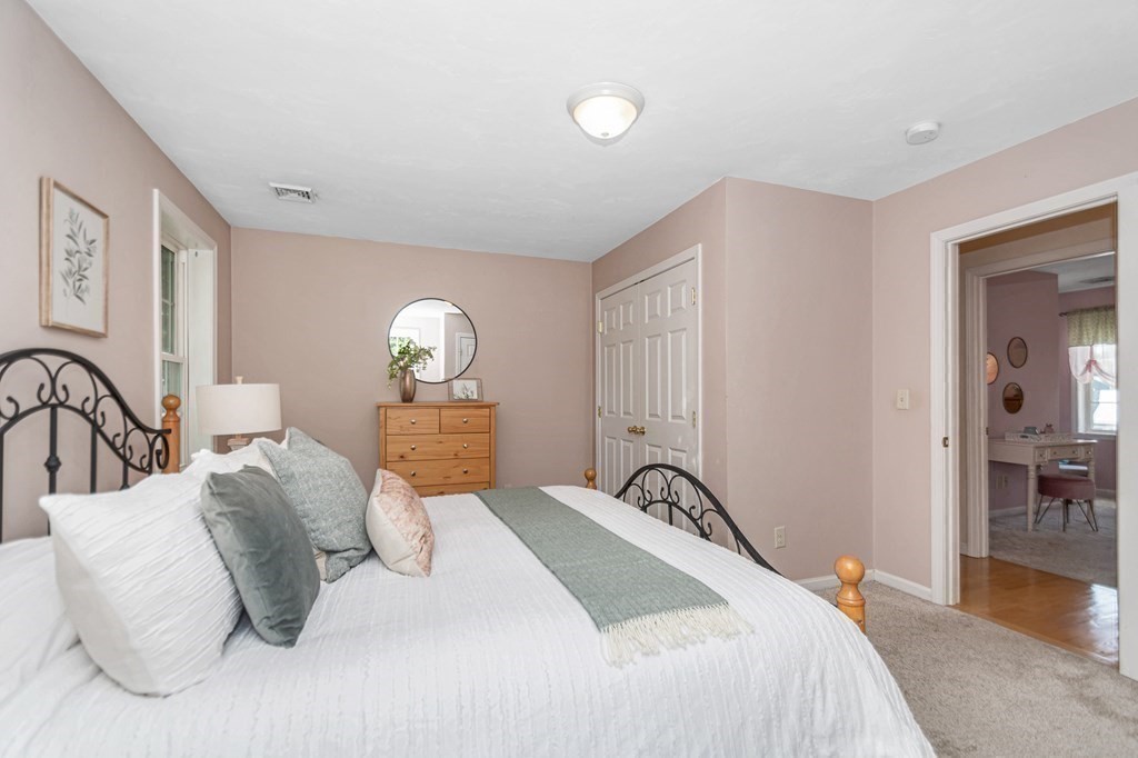 34 Springvale Road Reading, MA 01867 - Photo 17 of 35 Gallery Image 17