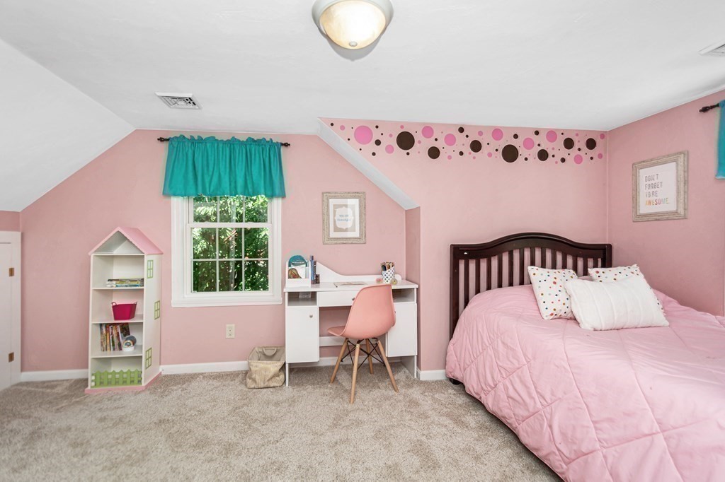 34 Springvale Road Reading, MA 01867 - Photo 18 of 35 Gallery Image 18