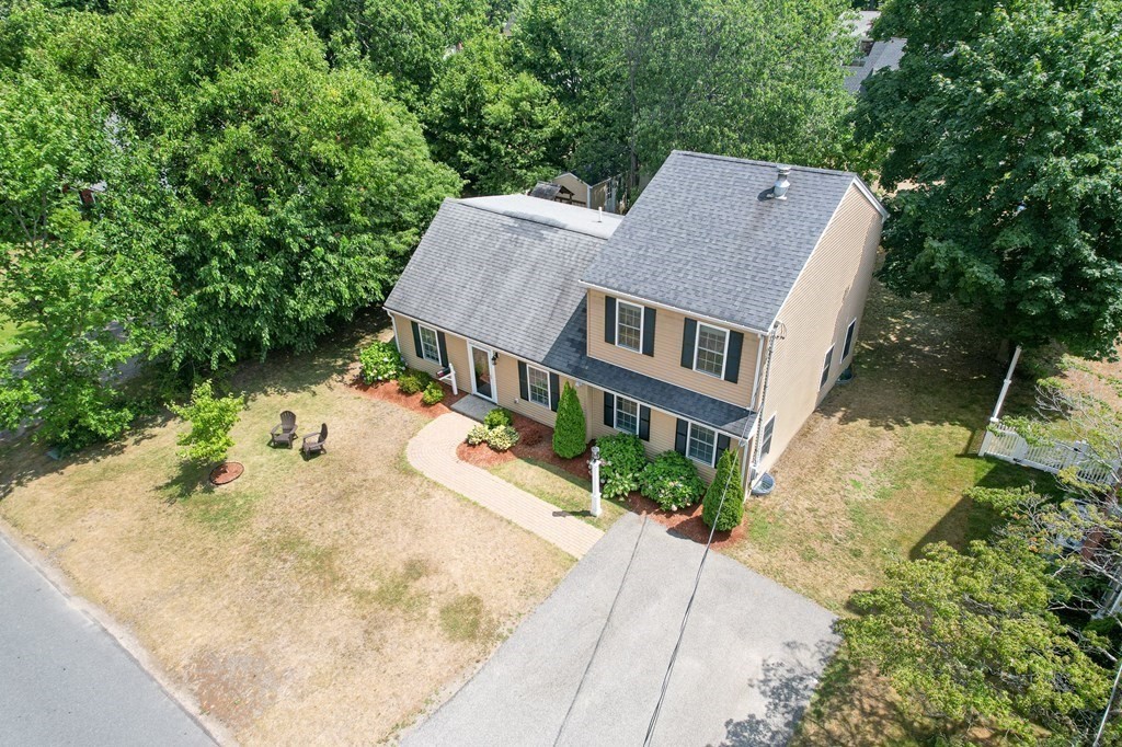 34 Springvale Road Reading, MA 01867 - Photo 2 of 35 Gallery Image 2