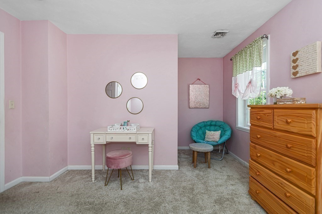 34 Springvale Road Reading, MA 01867 - Photo 22 of 35 Gallery Image 22