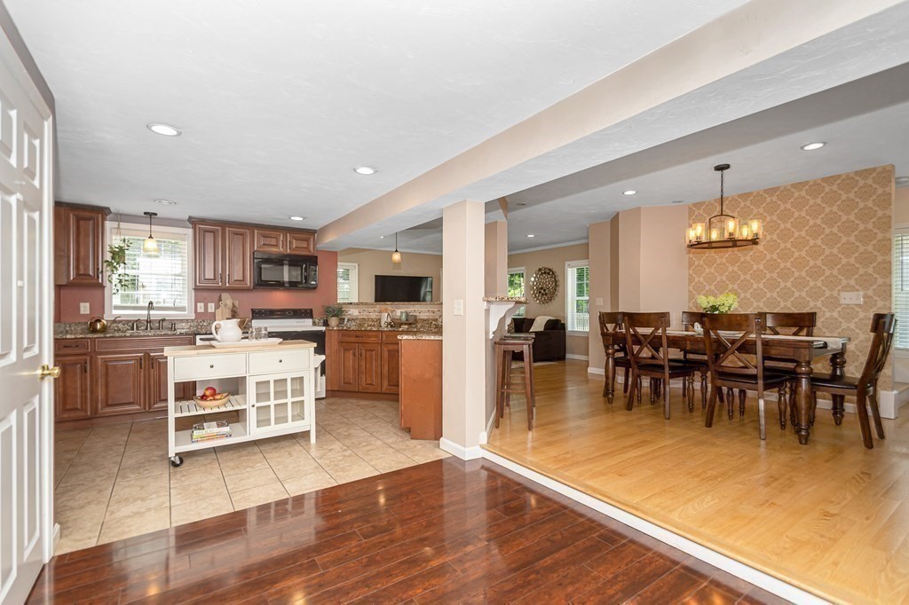 34 Springvale Road Reading, MA 01867 - Photo 9 of 35 Gallery Image 9