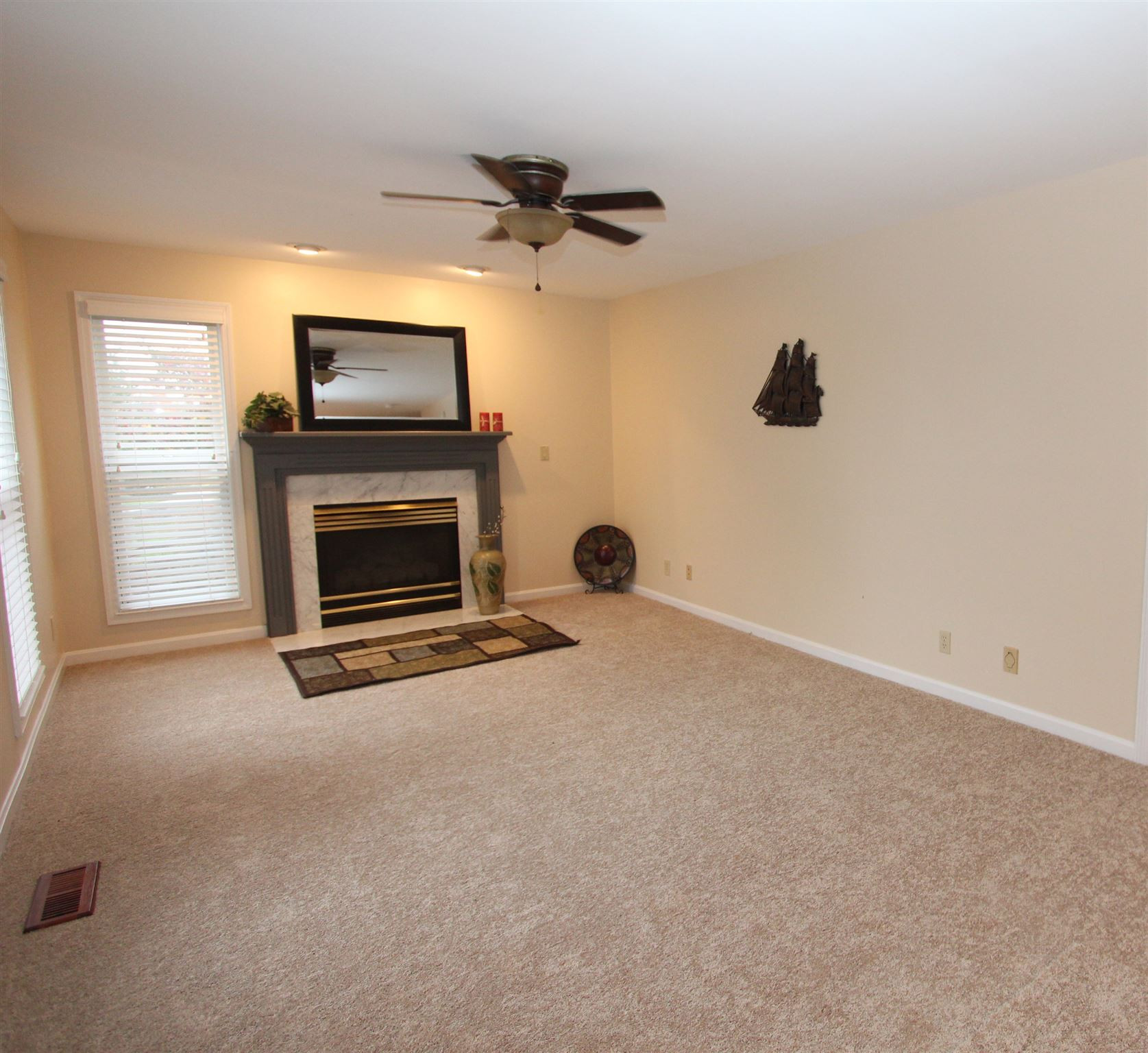 7436 Indian Ridge Way Burlington, KY 41005 - Photo 4 of 22 Gallery Image 4