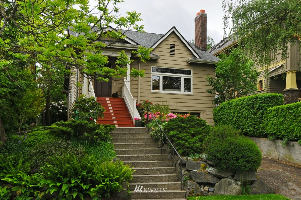 2105 North 57th Street Seattle, WA 98103 - Photo 1 of 15 Gallery Image 1