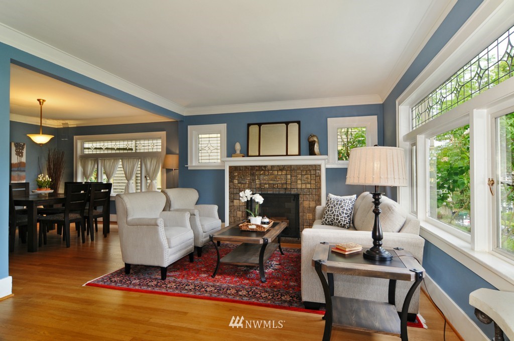 2105 North 57th Street Seattle, WA 98103 - Photo 2 of 15 Gallery Image 2